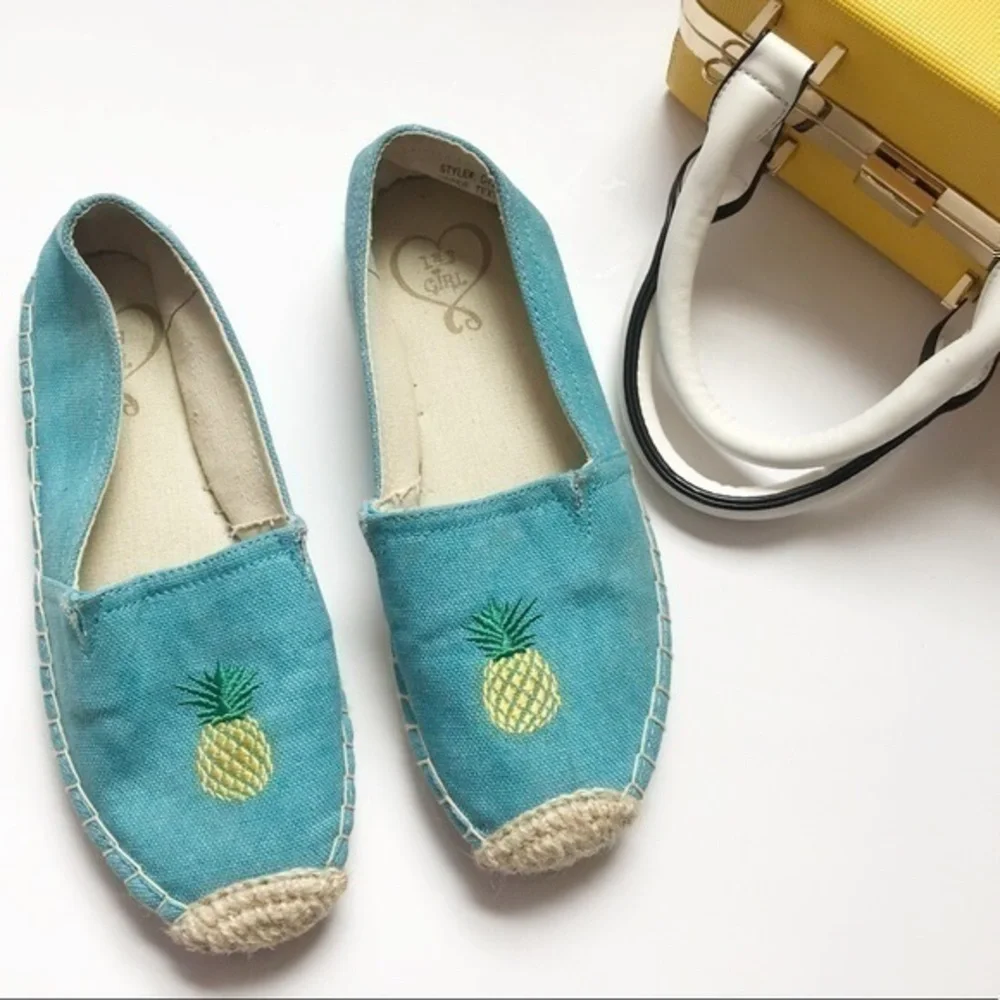 Aqua/Pineapple Espadrilles Flats size 6